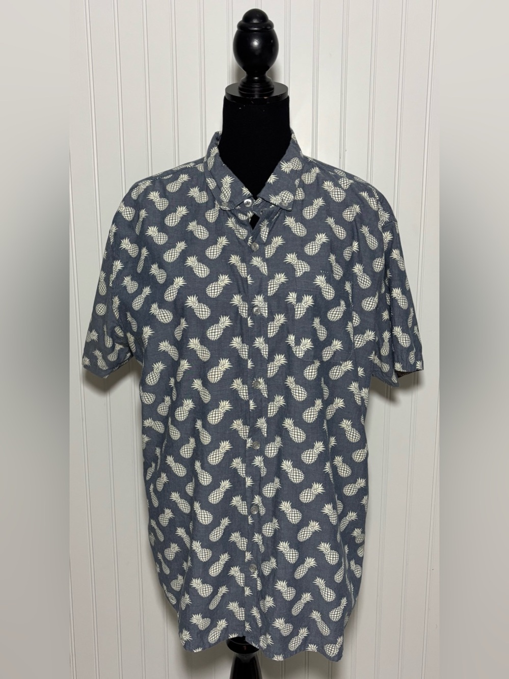 Massive Apparel Goods Pineapple Button Down Shirt Short Sleeve MenSize XL Beach